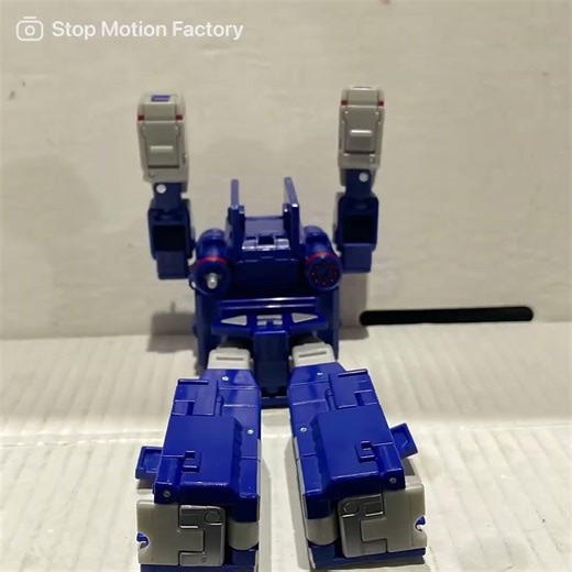 How to transform 86 sound wave #transformers #stopmotion #soundwave