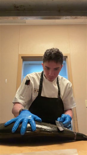 Cleaning Great Amberjack (Kanpachi)