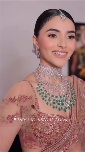 Pink bride #trend #wedding #crazybride #bridesmaids #dulhanmakeup