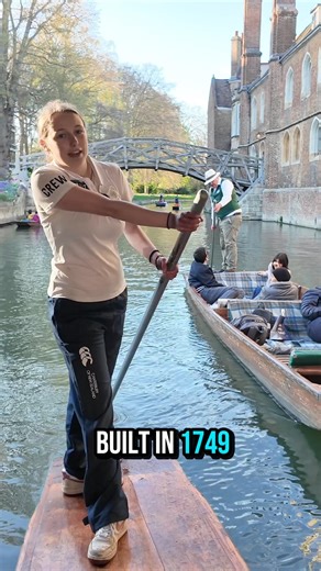 The Mathematical Bridge in Cambridge looks curved… but it’s built from straight beams 😮