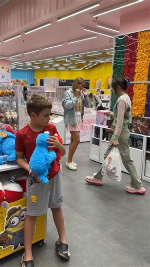 Stranger Secretly Swaps Bags 🫶 | Crazy Kozak: lifestyle, funny, pranks