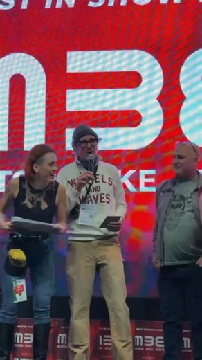 Pier Francesco Verlato on Instagram: "De Gschrauftn Team ha ricevuto il Rust and Glory Pick Award a Motor Bike Expo 2026. La loro “Renzo Pasolini” è una racer costruita su base HD Sportster 1200, capace di oltre 100 cavalli alla ruota e con linee degne di quelli che hanno fatto scuola, come Zero e Walt Siegl ma senza alcuna concessione al manierismo. Grazie per questa moto strepitosa e per ricordarci che grande campione sia stato Paso. Svelerò il premio che Rust and Glory ha riservato a De Gschr