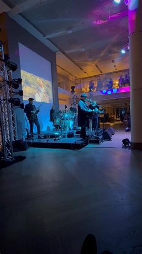 The bee Gees on the ship live. Life is good tour!😇😎 | Joe Amato