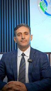 ئایا چارەسەری یەکجارەکی بۆ تالاسیمیا هەیە؟ وەک دکتۆر ناصر گەیلانی، ڕاوێژکاری نەخۆشییە بۆماوەییەکان، لە ڤیدیۆکەدا ڕوونی دەکاتەوە، تا ئێستا چارەسەرێکی بنەڕەتی بۆ ئەم نەخۆشییە بۆماوەییە نییە. بەڵام باشترین و کاریگەرترین ڕێگا، خۆپاراستن و پێشگیرییە. لێرەدا گرنگی تاقیگەی پزیشکی فارابی و خزمەتگوزاری ڕاوێژی بۆماوەیی دەردەکەوێت. ئێمە لە فارابی، نەک تەنها وردترین پشکنینی پێش لەدایکبوون (Prenatal Diagnosis) بۆ دەستنیشانکردنی تالاسیمیا لە کۆرپەلەدا ئەنجام دەدەین، بەڵکو لە ڕێگەی تیمی ڕاوێژکاری پسپۆڕەوە، یار