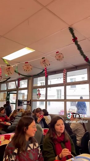 25 Dec | Welcoming the brothers and the volunteers coming from Taizé to Paris #taize #taizeparisidf