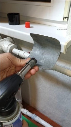 A Great Plumbing Trick with a Gas Torch to Easily Unscrew an Old Pipe #diy #plumbing #tricks #tips