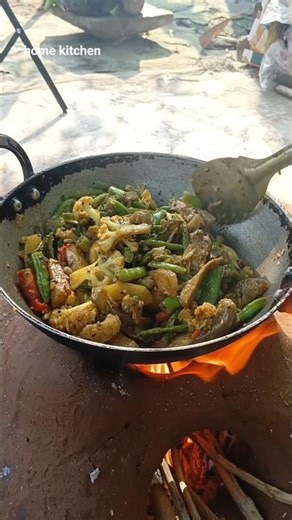 ମିସ୍କି ଭଜା 🤪#shorts #cooking #viralvideo 😋 exploremoreandmore 🌺