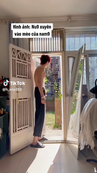 Trendy Romance Novel featuring Gender-Bender Element