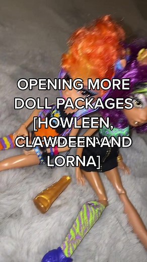 Also thinking of re-organising my whole collection, if yall wanna see a video of that too 👀❤️ #monsterhigh#monsterhighdolls#packagetime#doll#dolls#dollpwckage#ebay#uk#fyp#foryoupaged#dollcollector#