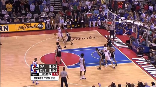 Final minutes of game 5 of the 2005 NBA finals Spurs vs Pistons.