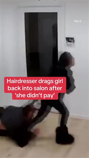 Hairdresser Forces Client Back After Failed Payment