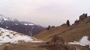 190K views · 1.6K reactions | WOW! A snow leopard was spotted at an altitude of 1,900 meters in the Tianchi Lake scenic area in northwest China's Xinjiang Uygur Autonomous Region. The pristine area is also home to wapiti, ibex, and others~~~ #nature #Xinjiang #wonderlandchina #China #scenery #travel #snowleopard #TianshanTianchi | Miss Panda | Facebook