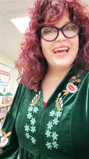teacher Librarian outfit check of the day: green velvet! I am not prepared for this snow storm headed our way in North Carolina #schoollibrarian #librariansoftiktok #elementarylibrarian #teachersoftiktok