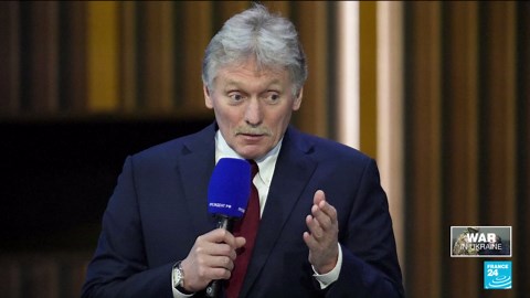 Ukraine: Russian strike on a civilian bus kills nine