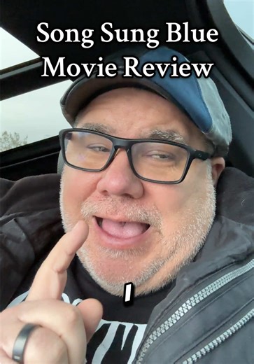 Song Sung Blue Movie Review: A Musical Journey