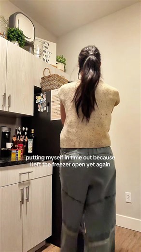 I need the little beeper thing to help SOS 😭😭😭😭