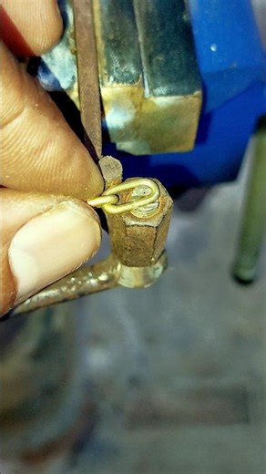 making a chain with simple tools #diy #shortsvideo