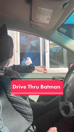 Drive Thru Batman trivia! (App: @Trivia Crack) #batman #trivia #dc #triviacrack #triviacrackpartner