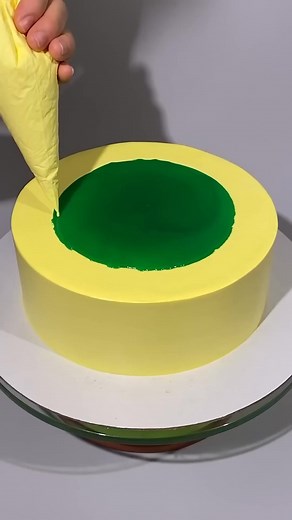 Cake decorating techniques used Birthday party planning tips | GraceLucy made Cakes