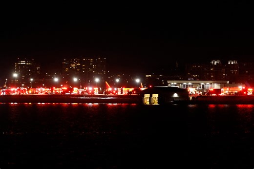 Listen: Audio captures air traffic control at moment of DC plane crash