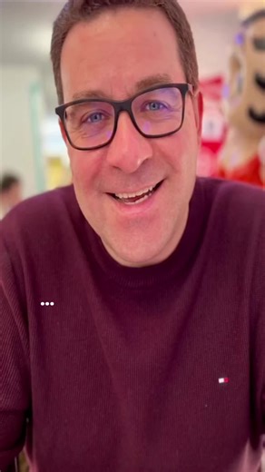 Explore Ric Fazeres' Memes and Unique Style