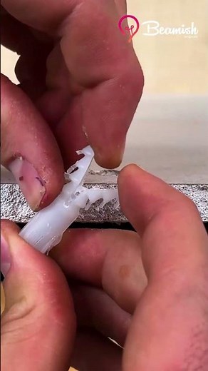 How to Use a Plastic Anchor in Drywall #diy #anchor #drywall #trick