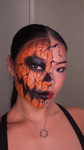 Creepy pumpkin makeup #halloween2026 #halloweenmakeup #scarymakeup #pumpkinmakeup #sfxmakeuplooks