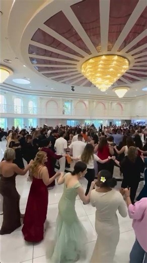 Grup Esenyeller 44 Halay Sallama Grani Şewko Çifte Telli Roman Arabik Misket Hüdayda Horon Zeybek