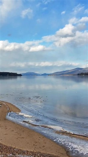 ❄️🎿Looking to escape to Lake George this winter but unsure of what to do? Here’s your Lake George winter cheat sheet to get you started! Lake George isn’t just a summer destination — there’s still lots of shopping, dining, cozy stays and frosty outdoor activities to explore! ☃️✨ 👇What’s your favorite way to explore Lake George in the winter? | LakeGeorge.com