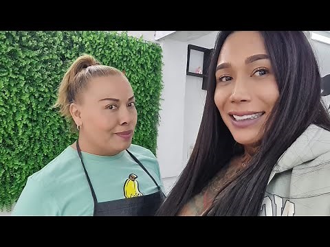 en el salon con yumi como estan