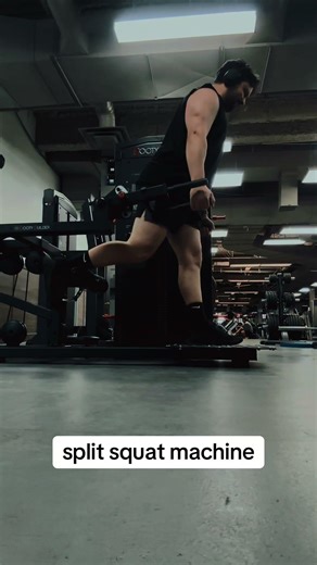 Split squat machine #fitness #motivation #gluteworkout