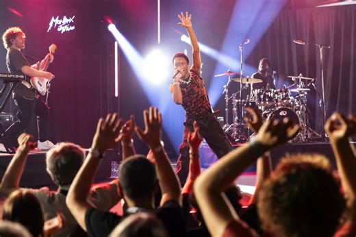 Singer D4vd is 'target' in investigation of killing of girl whose body was found in car in Hollywood