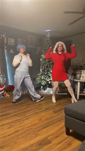 Throwback to a prior performance! #cosplay #idolfest #anime #dance #danceperformance #duet #kpop