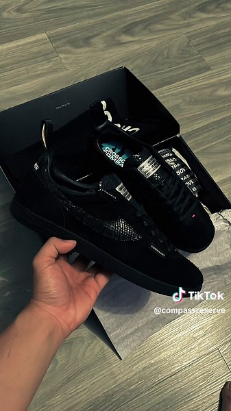 Tribune x Crossover Black Sepatu Compass Gazelle