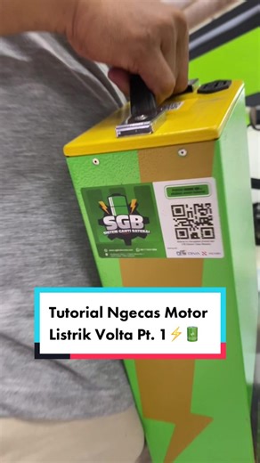 Tutorial cara nge cas motor listrik volta di rumah ⚡️🔋 #motorlistrik #motorlistrikindonesia #voltaindonesia #motorlistrikvolta #medan