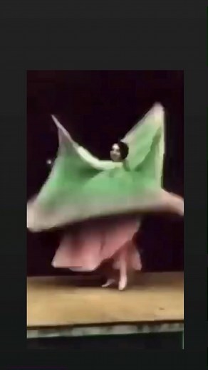 Loie Fuller and ‘The Serpentine Dance,’ 1897. 🎥: Lumière Brothers #loiefuller #lumierbrothers | Upstate Diary