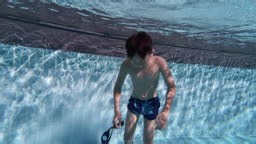 4K footage Underwater view of Portrait Asian boy drowning in swimming...
