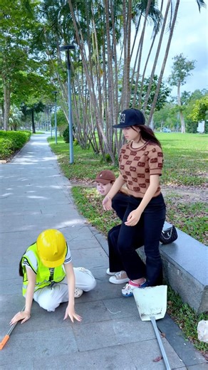 They Disrespected a Cleaner… Until One Girl Stepped In #humanup #kindness #respect #shorts