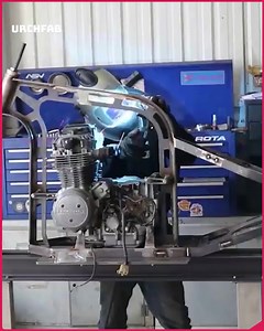 This is How You Build a Custom Motorcycle From Scratch  | Soccer Addict | Facebook