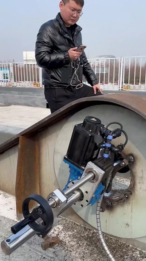 Portable line boring machine working site #lineboring #lineboringbar #lineboringservices #onsitemachining #machine #machinery #heavymachineryspare #portablelineboring #mechanic