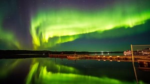 With the Aurora dancing above the Northwest Territories for up to 240 nights a year, there’s no better place to witness the magic! 💚💜✨ Can you spot and name all the landmarks in this video? Drop your guesses below! 👇 📸 @cartouche_images 📍 The NWT #SpectacularNWT #ExploreCanada #WinterTravel #NorthernLights #Aurora #BucketList #Travel #Adventure | Northwest Territories Tourism