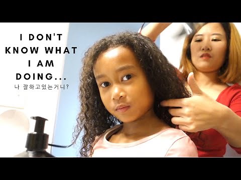 Korean Mom Wash & Detangle Her Mixed Girls Hair!! - Hair Wash Routine