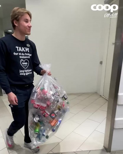 Recycling Made Easy: Interacting with the Coop Lift & Go