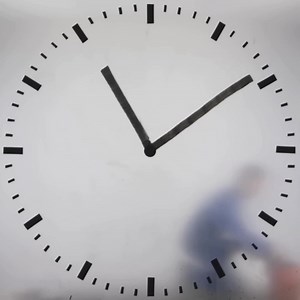 While we often think of fine art as objects to look at and not touch, numerous notable artists have created phenomenal works of functional art throughout their careers. Tap on the link to explore 10 artists who brought their artistic work and practice into the realm of functionality. https://eu1.hubs.ly/H08Sd6j0 Shown here is Maarten Baas’ Real Time series | ARTLAND