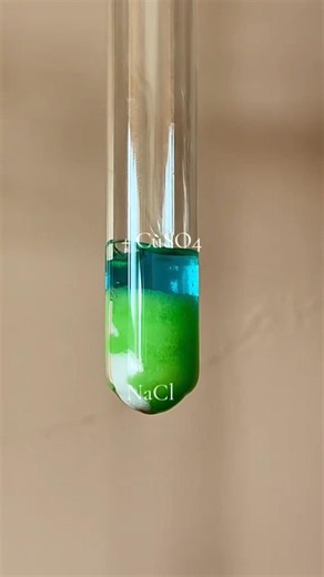 Amazing Color Change Reaction! 💙➡️⚡ Watch CuSO₄ Magic with Salt! 🧪✨ Science Experiment:-🔥 ⚗️🎥💥 👀