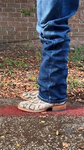 Weekend Fit = Fresh Python Boots🐍 #WesternStyle #WesternFashion #ExoticBoots #cowboys#texas #Shorts
