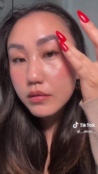 Listening to Pajzong Yang: A Hmong Girl's Vibe
