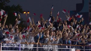 VIDEO. Cérémonie d'ouverture : la France fait son entrée - Cérémonie d'ouverture des Jeux Olympiques Paris 2024
