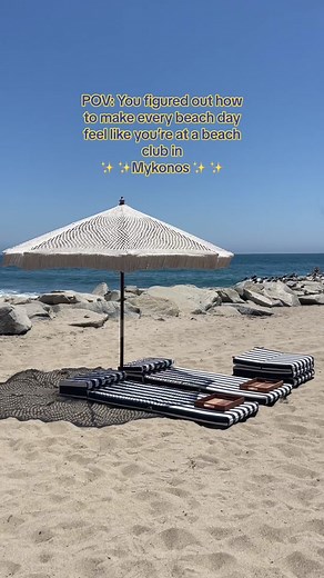 These 11lb folding beach beds will change your lives my friends. Thank us later, shop now! LINK IN BIO #fyp #beachpeople #daybed #beachbed #beachchair #summervacation #summermusthaves #beachgirl #beachclub #socal #beachmusthaves