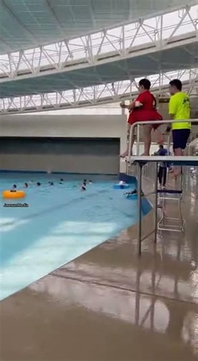 Wave Pool Malfunction Sends Water Surging Into Crowd 🌊⚠️